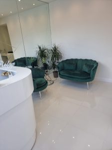 Modern beauty salon in Cambridge at getBeauty by Ramona Ristea