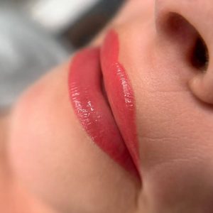 Close-up of soft, natural semi permanent lips at getBeauty in Cambridge